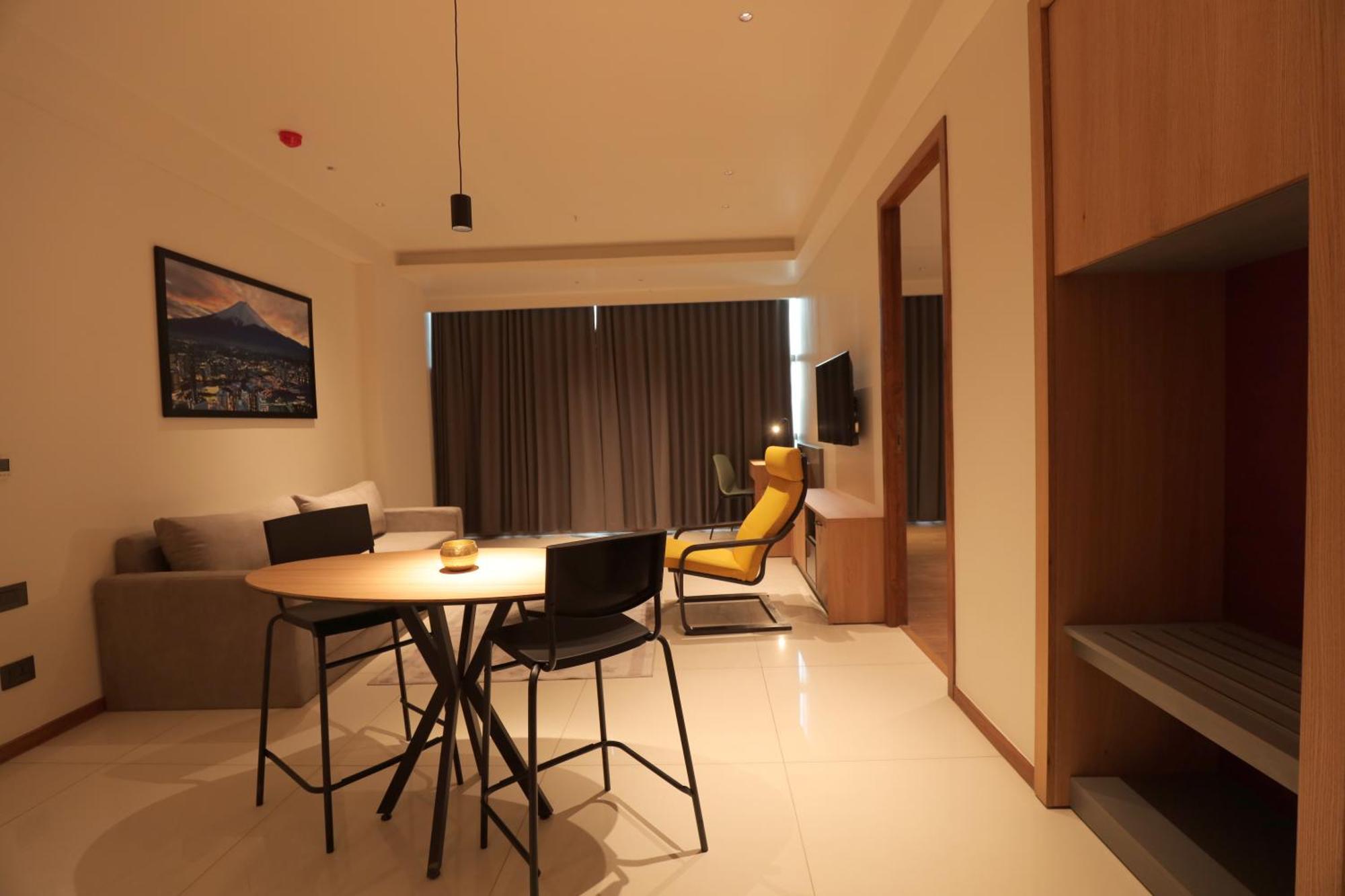 The World Surat Hotel Eksteriør billede