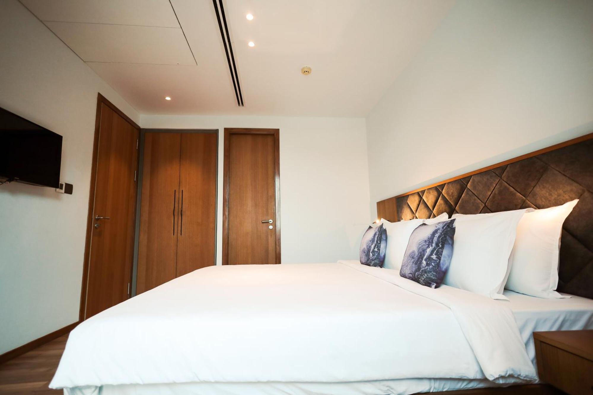 The World Surat Hotel Eksteriør billede